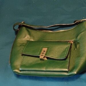 Elegant Green Leather Shoulder Bag